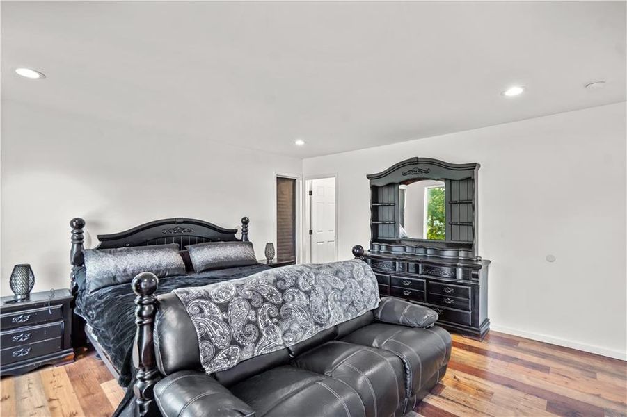 Furnished interior view inside a new home in , Jackson (Image 27).