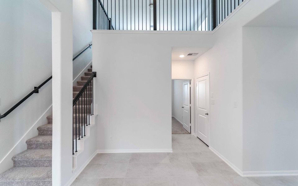 Spacious, unfurnished interior of a new home in Martha's Vineyard, Alvin (Image 16). Spacious, unfurnished interior of a new home in Martha's Vineyard, Alvin (Image 16).