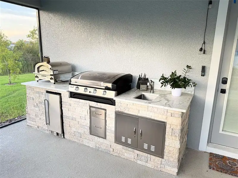 Exterior details and patio area of a home in , Wesley Chapel (Image 2). Exterior details and patio area of a home in , Wesley Chapel (Image 2).
