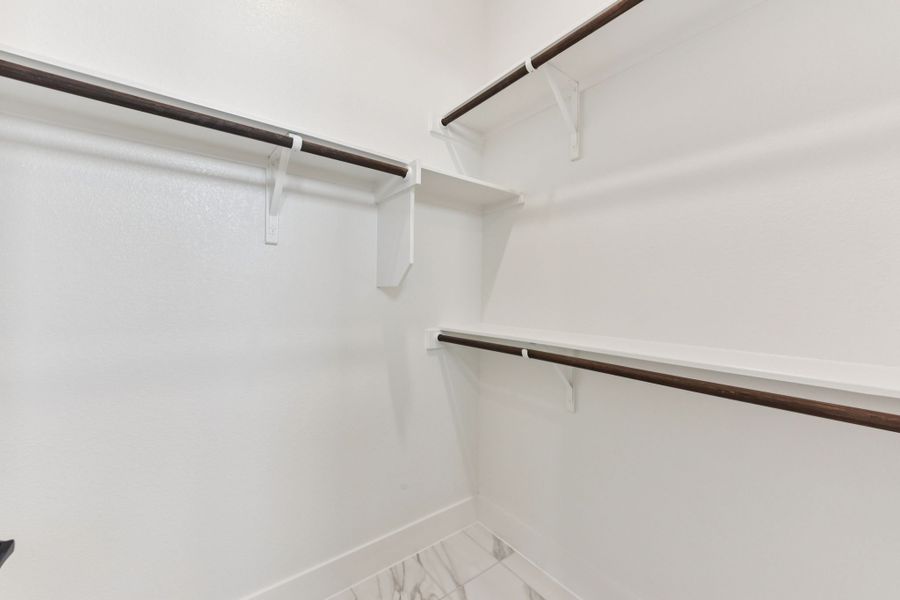 Spacious, unfurnished interior of a new home in Feathergrass, Florence (Image 69).