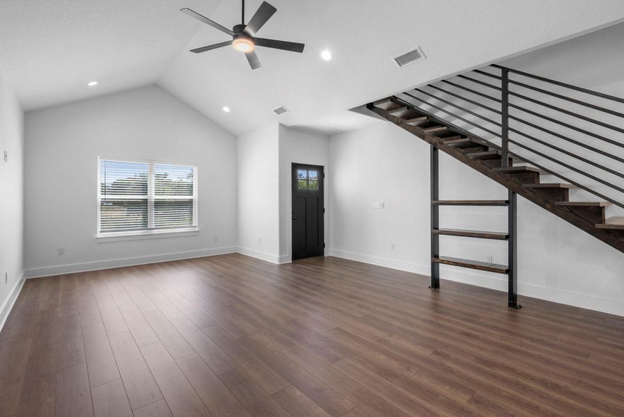 Spacious, unfurnished interior of a new home in , Granite Shoals (Image 28).