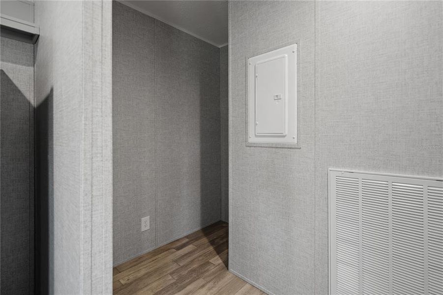 Spacious, unfurnished interior of a new home in , Bronson (Image 29).