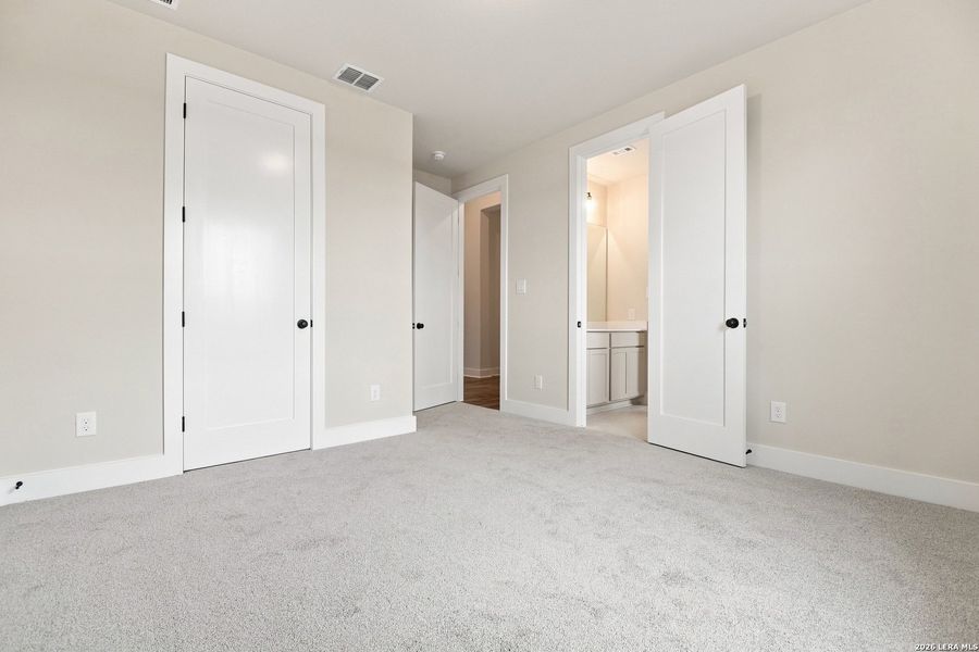 Spacious, unfurnished interior of a new home in Legacy at Lake Dunlap, New Braunfels (Image 33). Spacious, unfurnished interior of a new home in Legacy at Lake Dunlap, New Braunfels (Image 33).