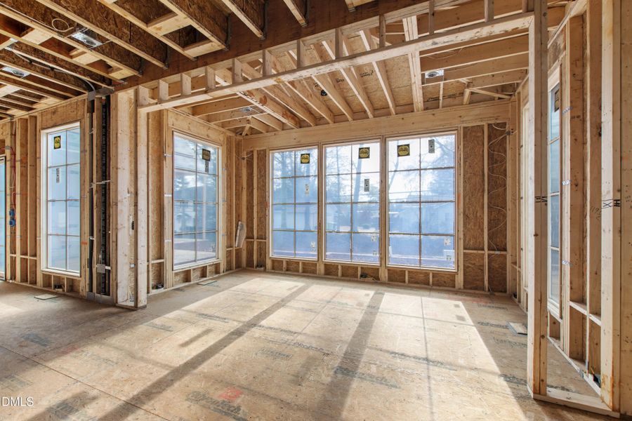 1500 Scales St Dining Room