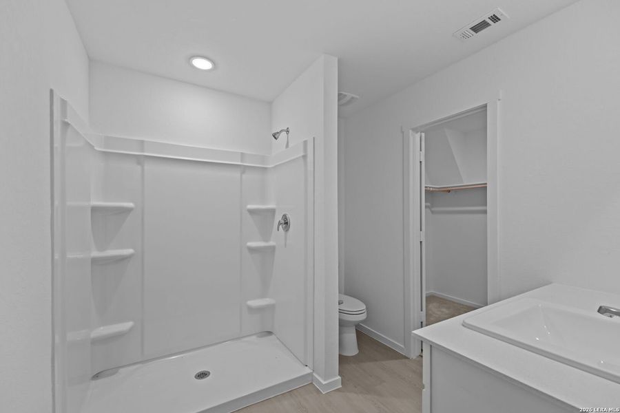 Furnished interior view inside a new home in Guadalupe Ridge, New Braunfels (Image 9).