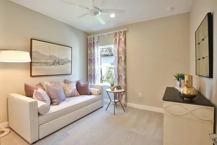 Representative furnished interior of a home built from the Lighthouse by Neal Communities in Boca Royale Golf & Country Club at Wellen Park, Englewood (Image 17).