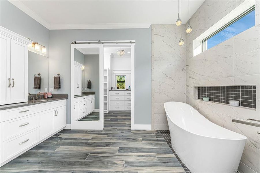 Furnished interior view inside a new home in , Port Charlotte (Image 7).