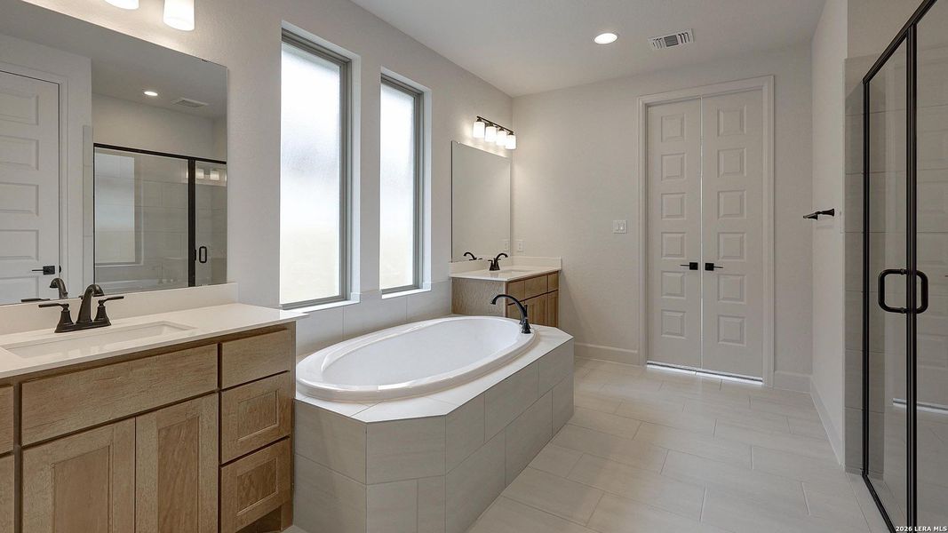 Furnished interior view inside a new home in Haby Hill, San Antonio (Image 7).