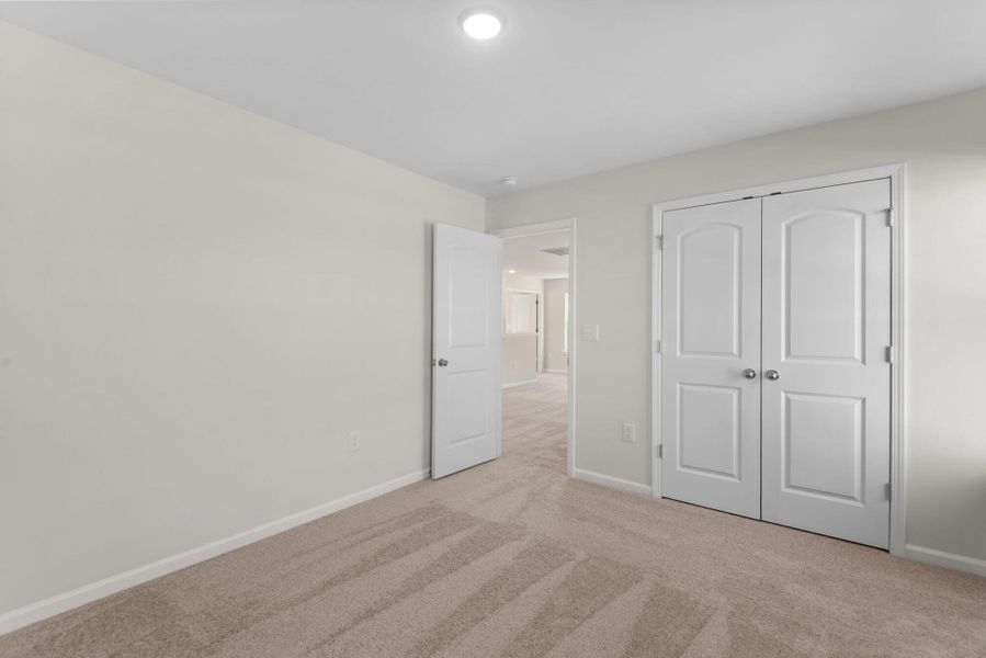 Spacious, unfurnished interior of a new home in Chandler Ridge, McLeansville (Image 31).