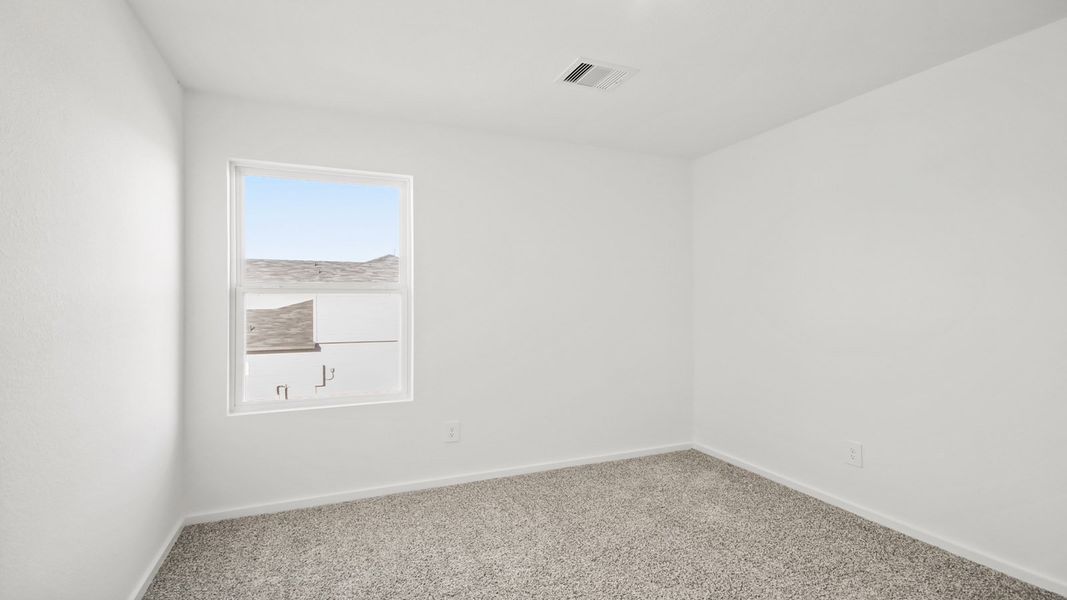 Spacious, unfurnished interior of a new home in Lexington Heights, Willis (Image 24).