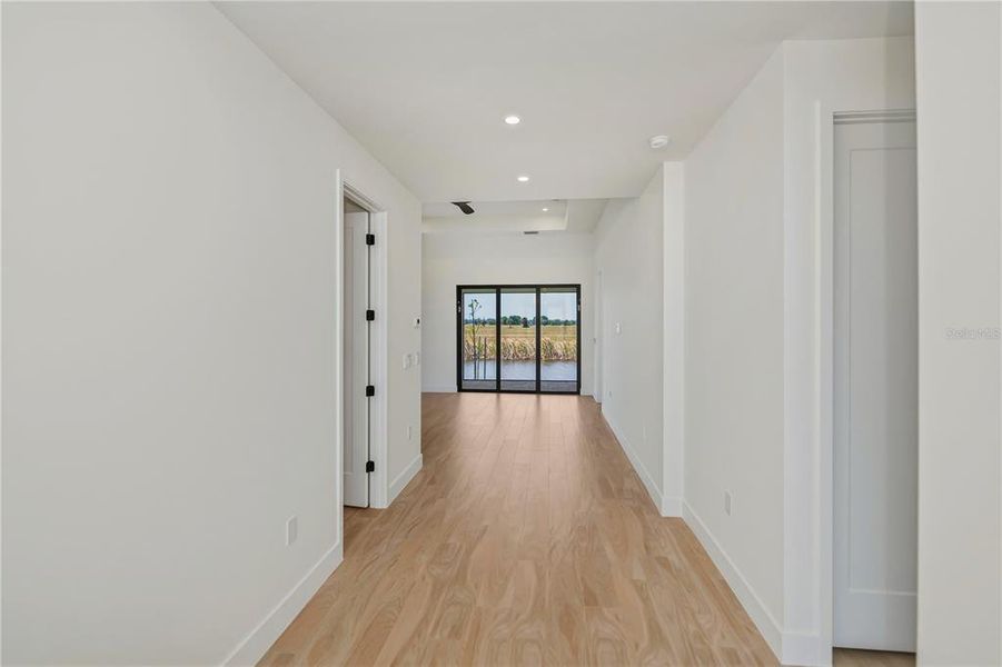 Spacious, unfurnished interior of a new home in , Placida (Image 25).