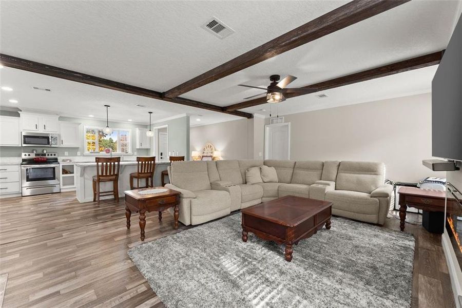 Furnished interior view inside a new home in , Alto (Image 29).