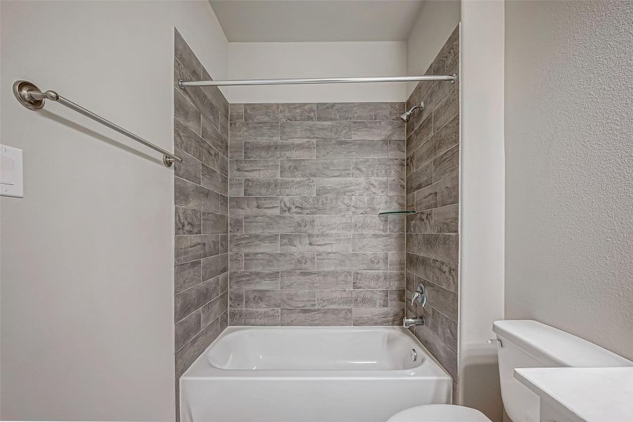 Image 46 of a home in Lago Mar.