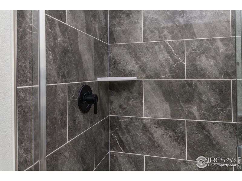 FULL TILE SHOWER SURROUND