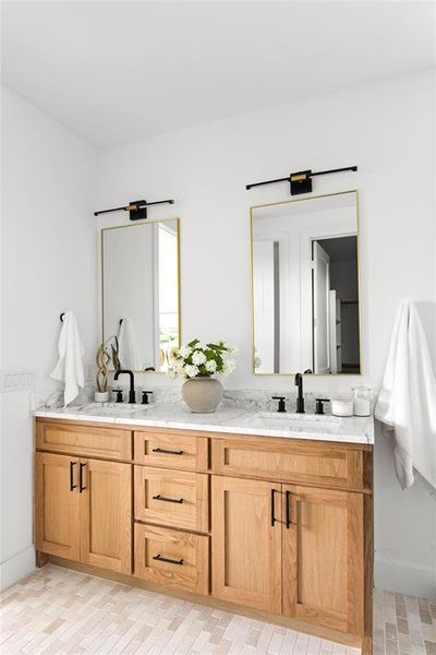 Furnished interior view inside a new home in , Dallas (Image 28).