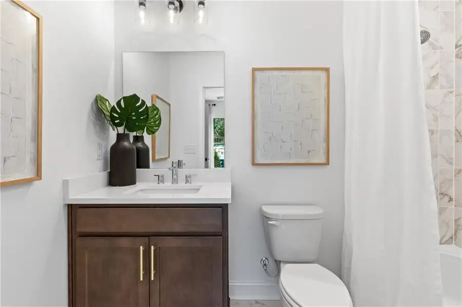 Furnished interior view inside a new home in 1871 Hollywood, Atlanta (Image 12).