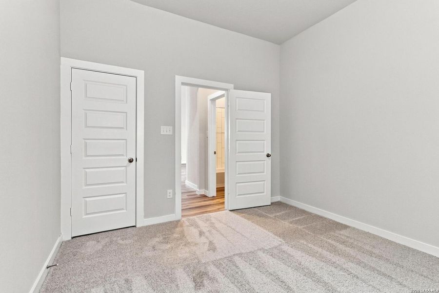 Spacious, unfurnished interior of a new home in Cordova Crossing, Seguin (Image 21).