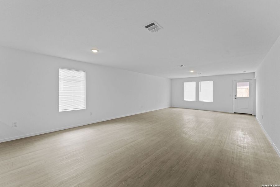 Spacious, unfurnished interior of a new home in Smiley Ranch, San Antonio (Image 20). Spacious, unfurnished interior of a new home in Smiley Ranch, San Antonio (Image 20).