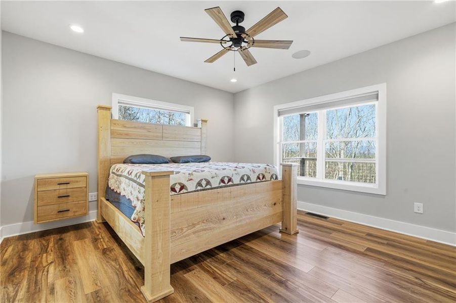 Furnished interior view inside a new home in , Jasper (Image 16).