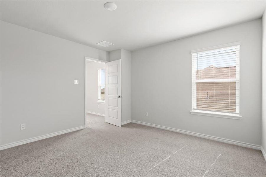 Spacious, unfurnished interior of a new home in Retreat at Fossil Creek, Fort Worth (Image 10). Spacious, unfurnished interior of a new home in Retreat at Fossil Creek, Fort Worth (Image 10).