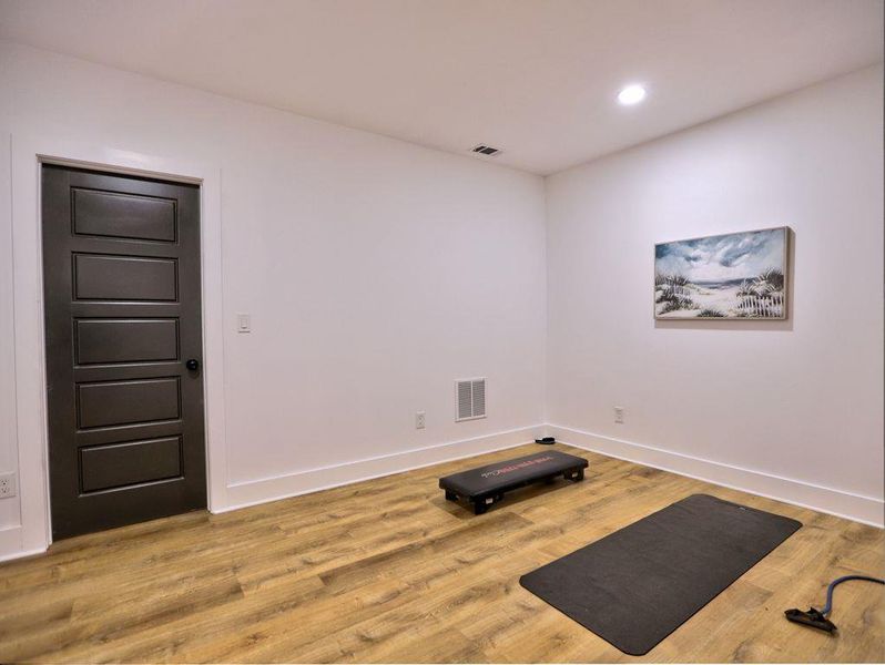 Spacious, unfurnished interior of a new home in , Smyrna (Image 26).