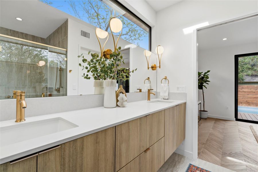 Lots of natural light