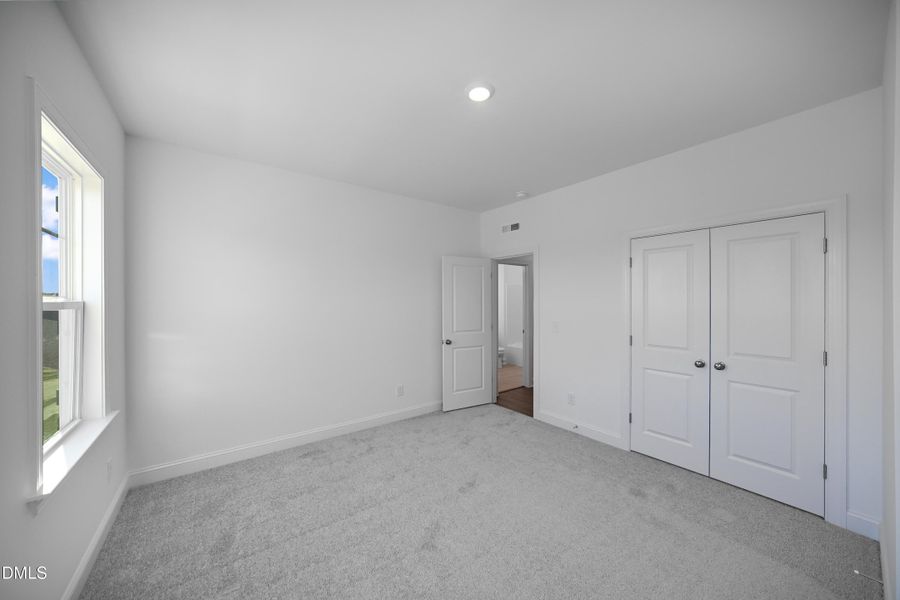 SUN_Stoneriver_Pic_Waterbury_Bed3_2of2