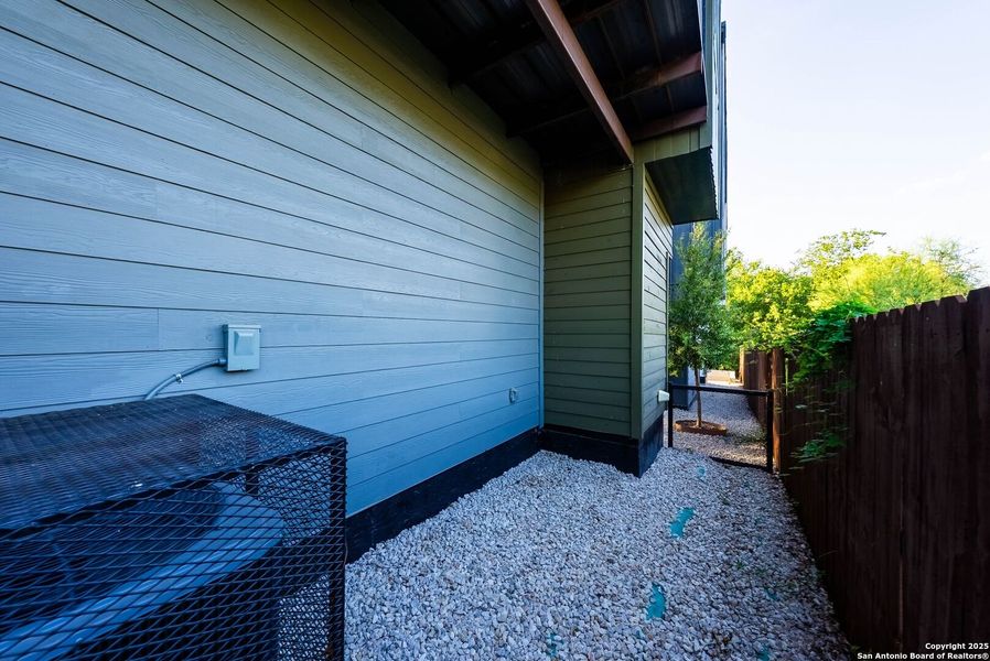 Exterior details and patio area of a home in , San Antonio (Image 2).