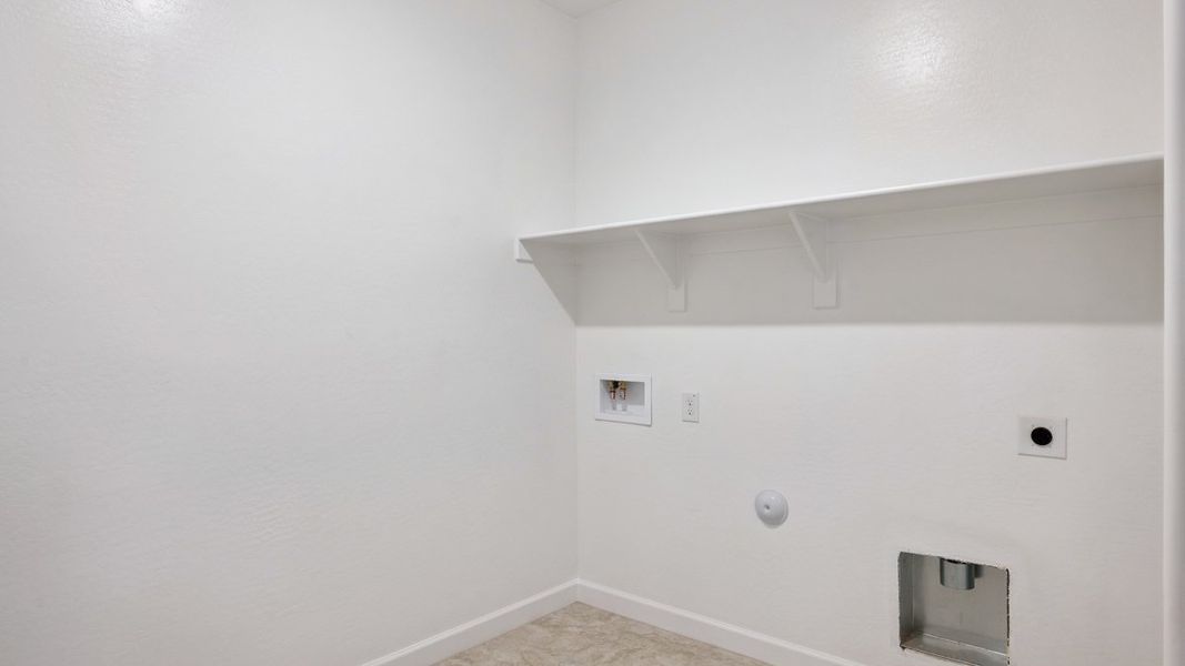 Spacious, unfurnished interior of a new home in Carlton Commons, Casa Grande (Image 29). Spacious, unfurnished interior of a new home in Carlton Commons, Casa Grande (Image 29).