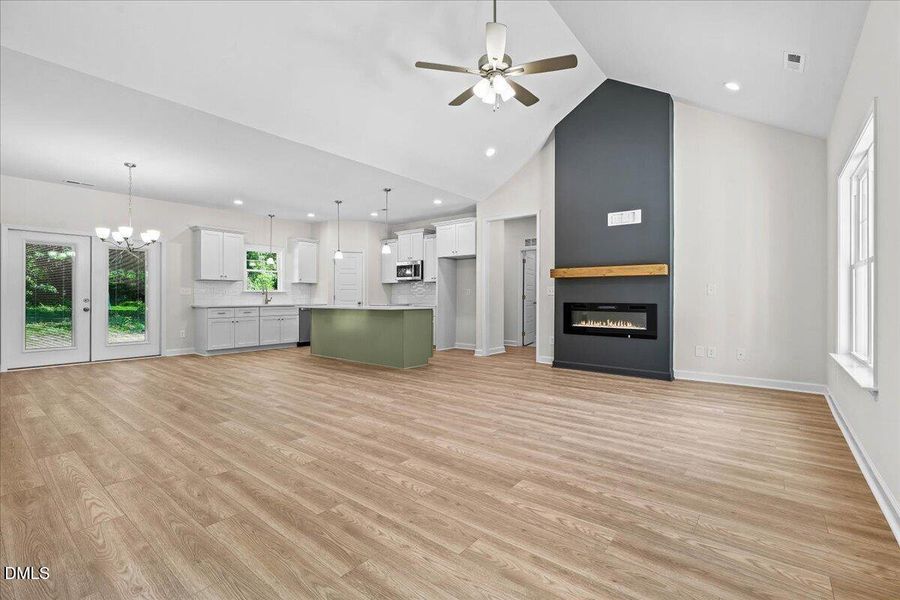 17-101 Marie Ave-11 17-101 Marie Ave-11