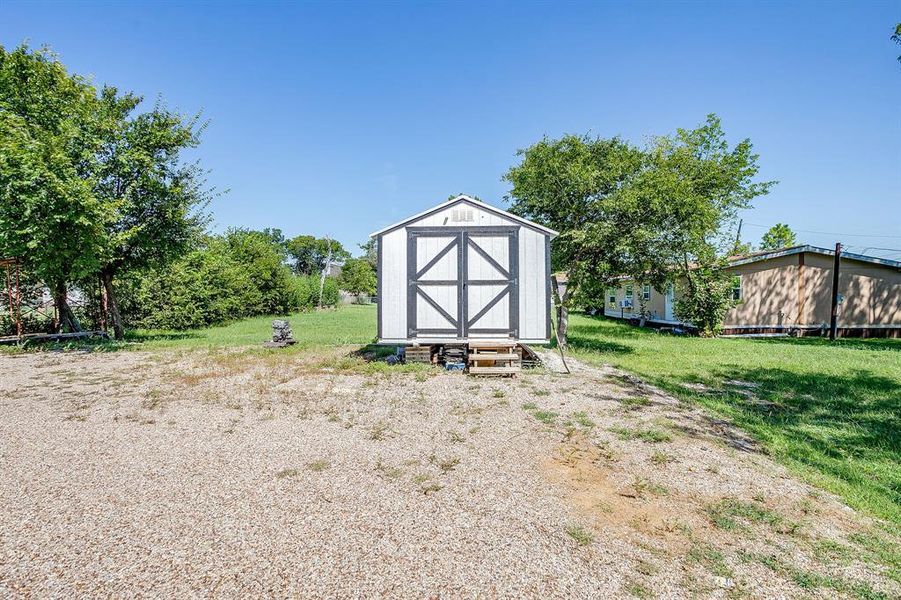 Front exterior of a new home in , Itasca, TX, highlighting curb appeal (Image 24). Front exterior of a new home in , Itasca, TX, highlighting curb appeal (Image 24).