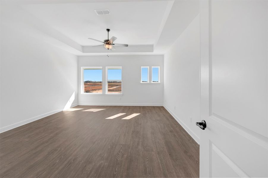 Spacious, unfurnished interior of a new home in Indigo 35’ Homesites, Richmond (Image 22).