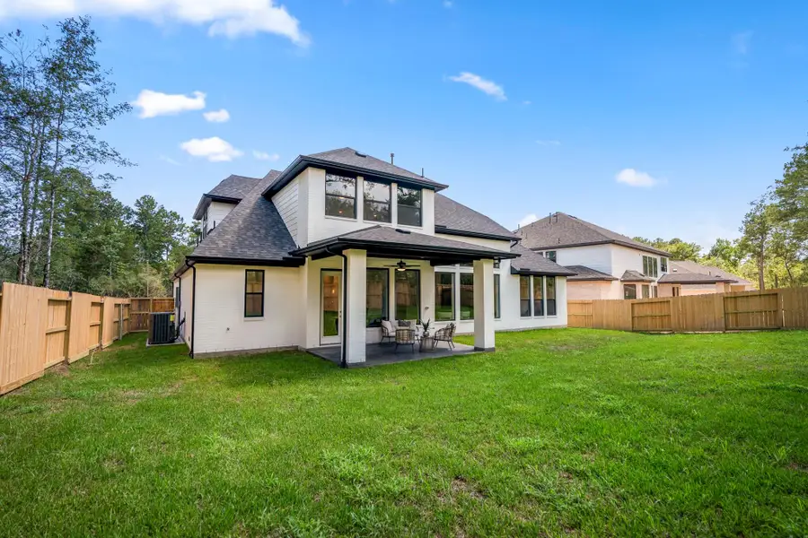Image 6 of a home in The Woodlands Hills.