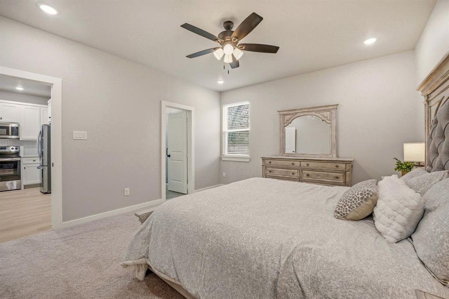Furnished interior view inside a new home in , Granbury (Image 18).