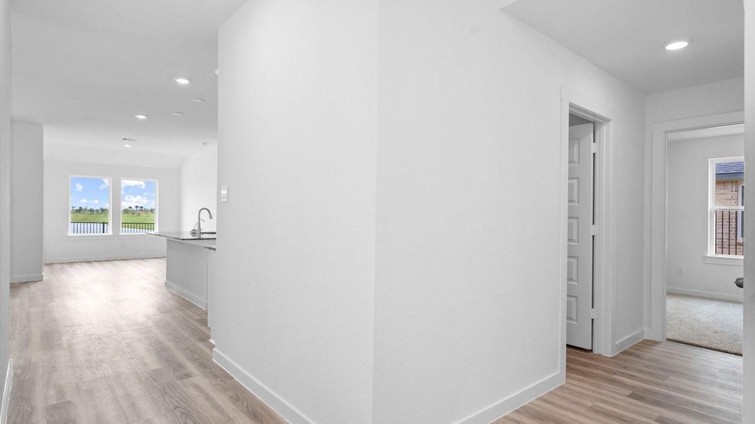 Spacious, unfurnished interior of a new home in Riverwood Ranch, Angleton (Image 19).