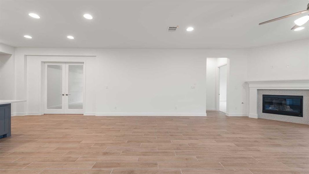 Spacious, unfurnished interior of a new home in Hillstead, Lavon (Image 16).