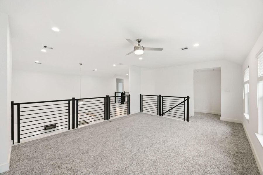 Spacious, unfurnished interior of a new home in Hills of Westlake, Conroe (Image 19).