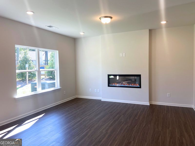 Spacious, unfurnished interior of a new home in Trellis Park, Hampton (Image 19).