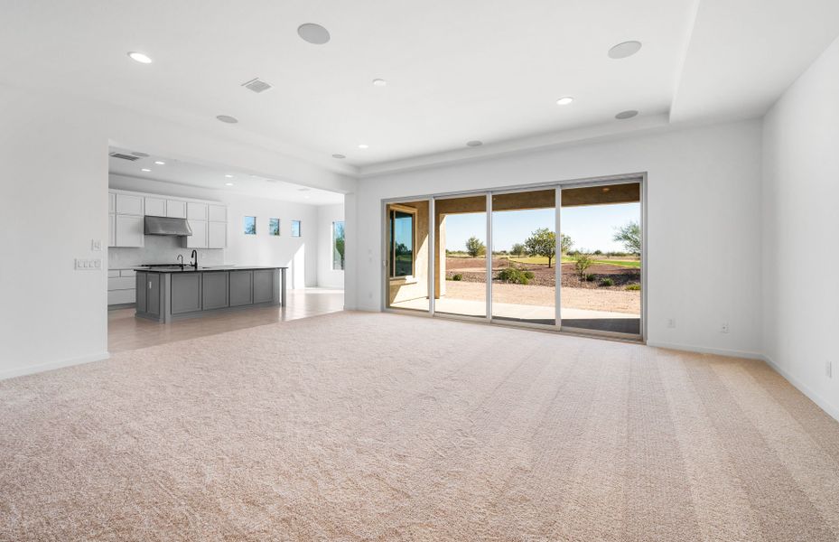 Spacious, unfurnished interior of a new home in Sun City Anthem at Merrill Ranch, Florence (Image 18).