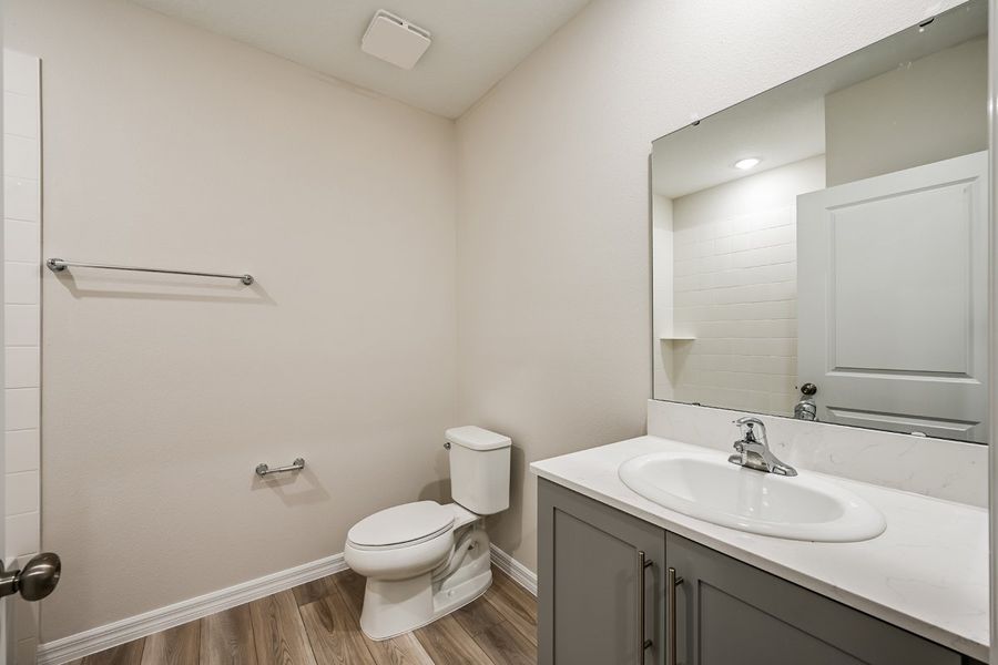 Furnished interior view inside a new home in Pasadena Ridge, Dade City (Image 8).