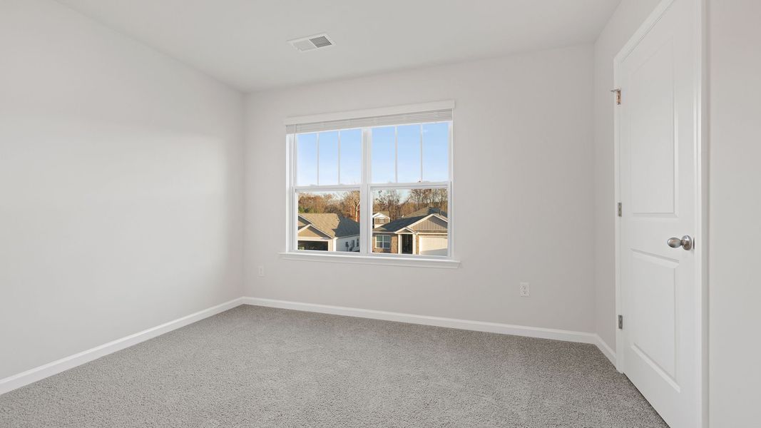 Spacious, unfurnished interior of a new home in Cedar Gap, Fountain Inn (Image 25).