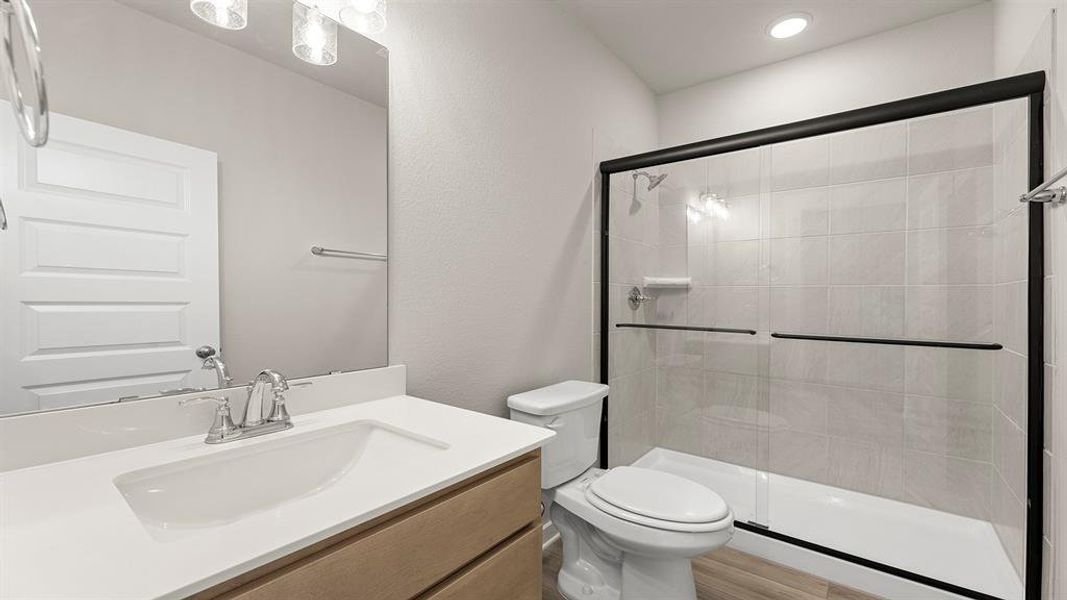 04. 747 Embrace - 2ND Bath 04. 747 Embrace - 2ND Bath