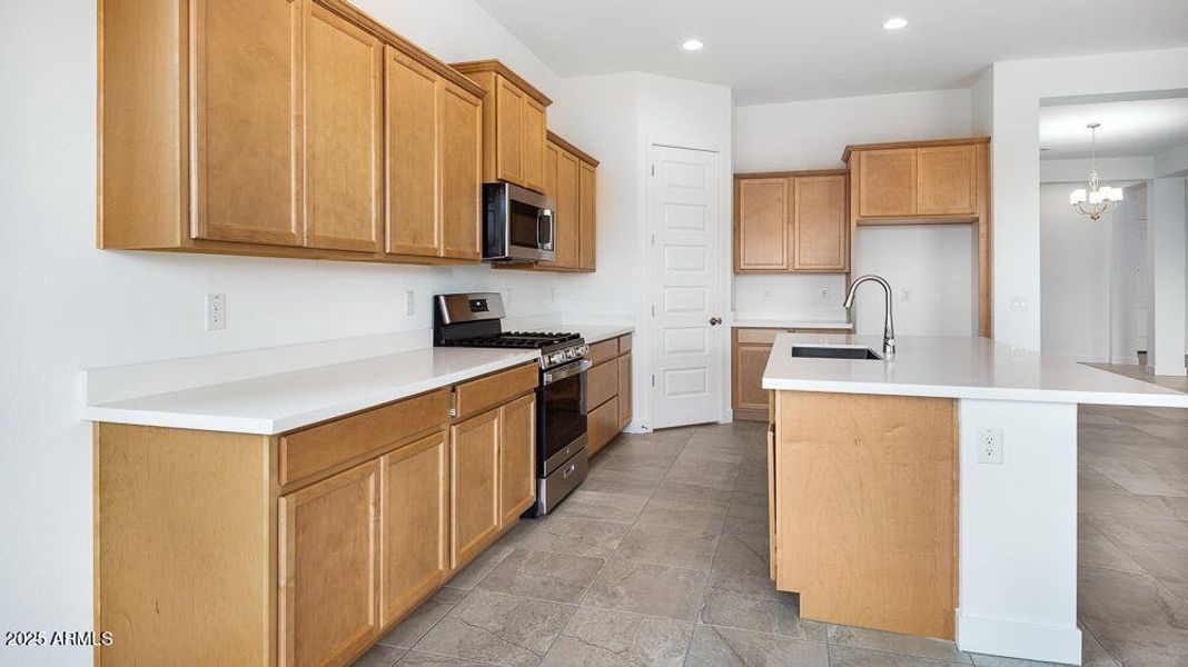 hj-az-phx-allen-ranches-expedition-adela hj-az-phx-allen-ranches-expedition-adela