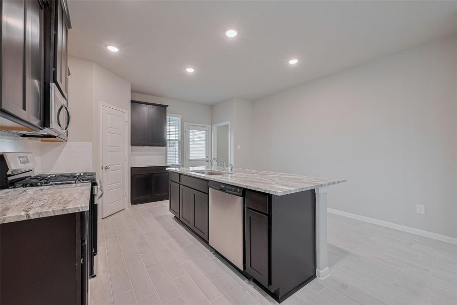 Furnished interior view inside a new home in River Ranch, Dayton (Image 9).