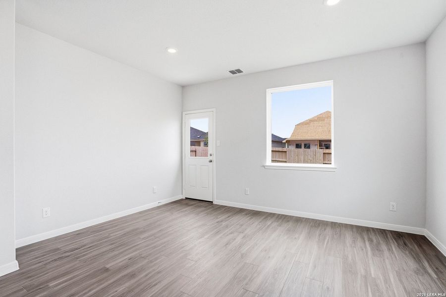 Spacious, unfurnished interior of a new home in Hickory Ridge, Elmendorf (Image 24). Spacious, unfurnished interior of a new home in Hickory Ridge, Elmendorf (Image 24).