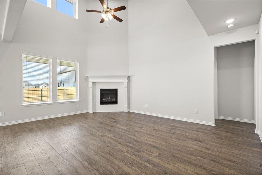 Spacious, unfurnished interior of a new home in Rocky Creek Crossing, Fort Worth (Image 18). Spacious, unfurnished interior of a new home in Rocky Creek Crossing, Fort Worth (Image 18).