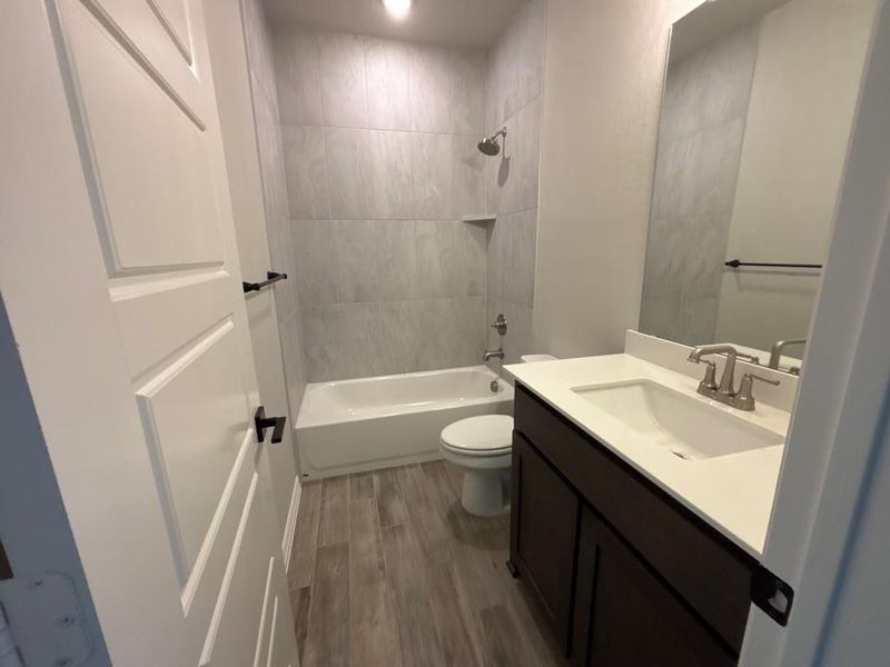 Furnished interior view inside a new home in Waterford Park, Weatherford (Image 5).