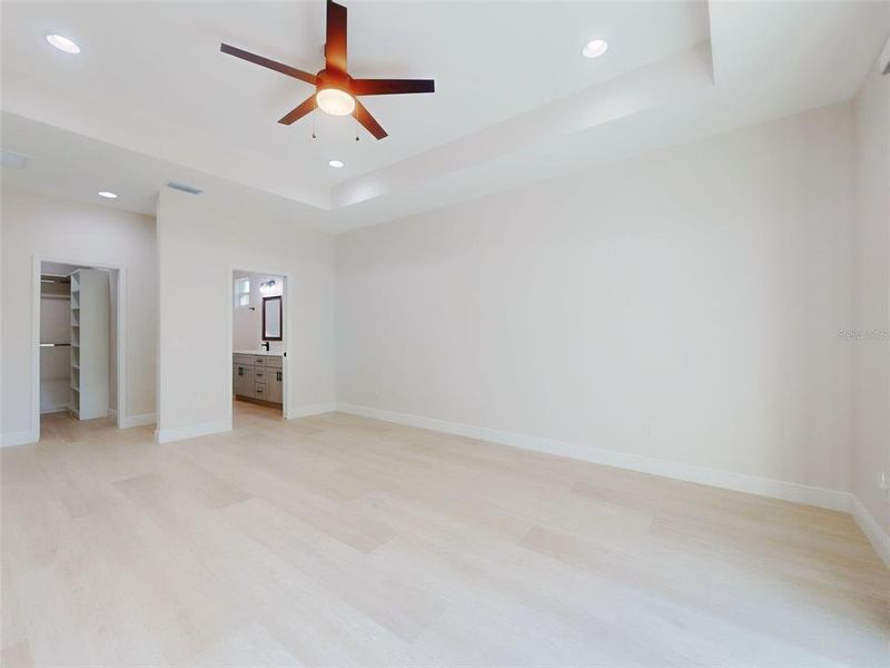 Spacious, unfurnished interior of a new home in , Ocala (Image 46).