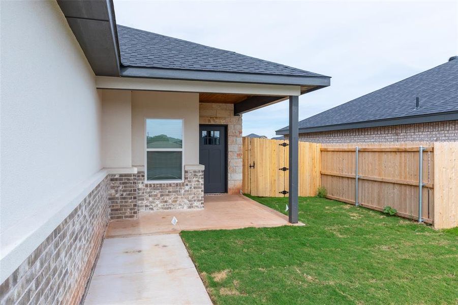 Exterior details and patio area of a home in , Abilene (Image 18).