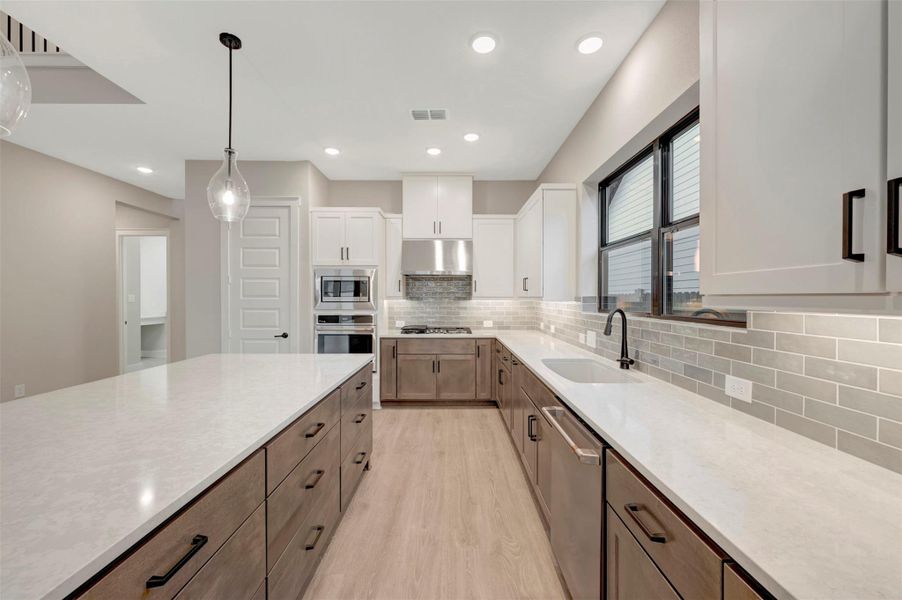 Furnished interior view inside a new home in ARTAVIA 50' Homesites, Conroe (Image 13).